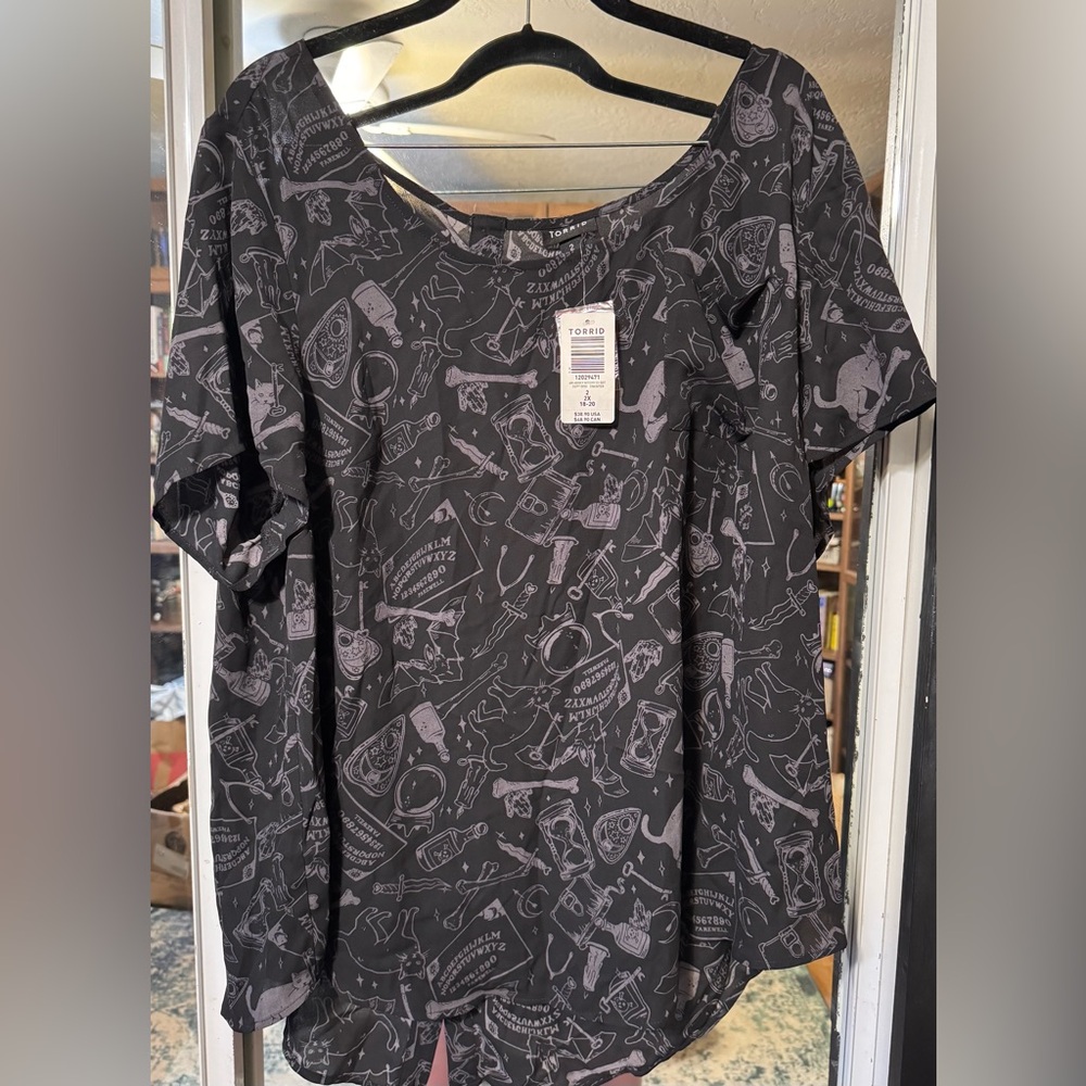 Black Witchy Pattern Women's Top
